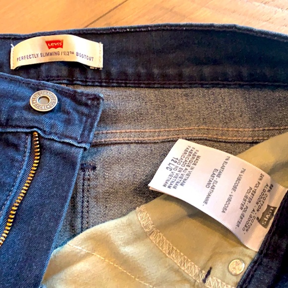 Levis 512 Perfectly Slimming Jeans - Picture 3 of 5